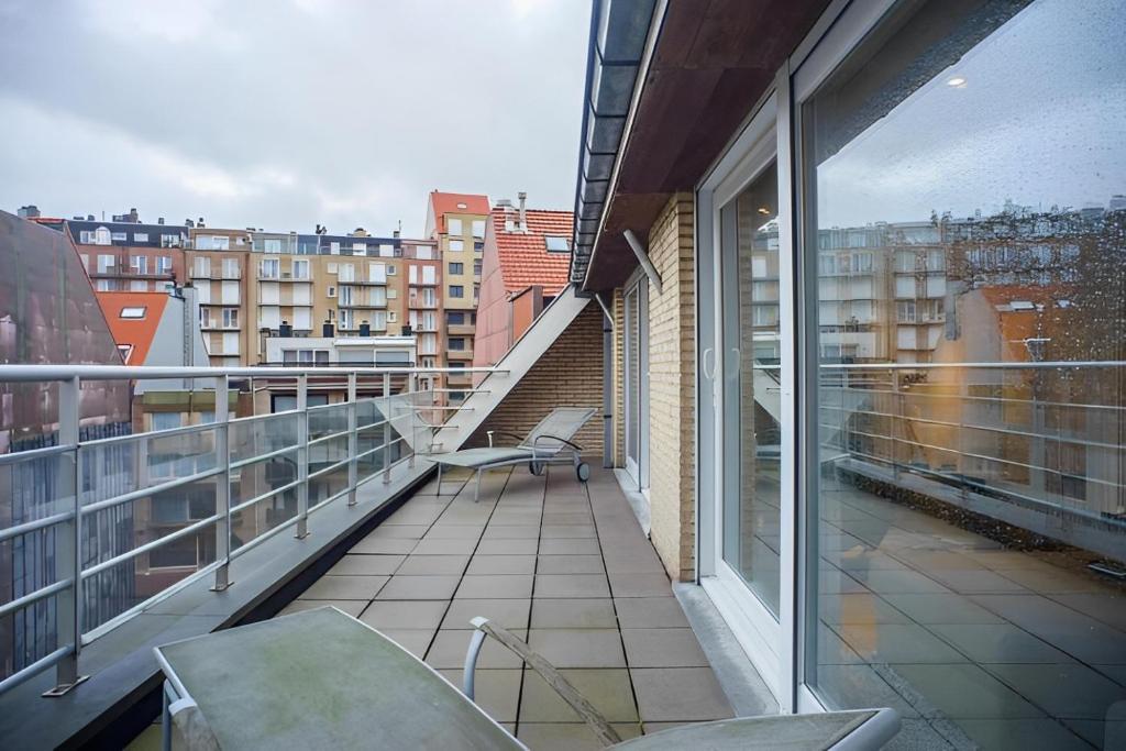 Big and comfortable triplex in Knokke 5
