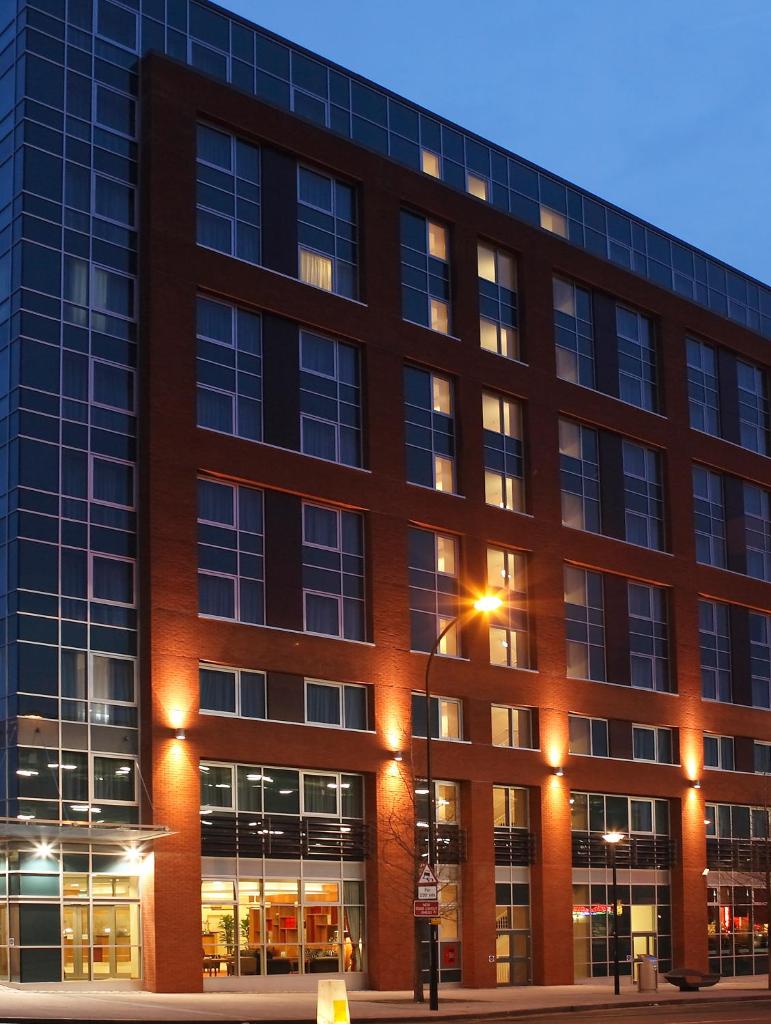 Leonardo Hotel Sheffield Image
