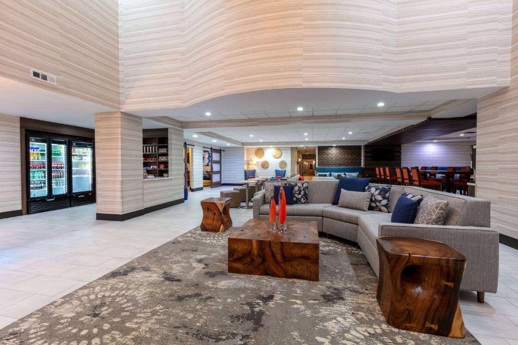 Wingate by Wyndham - DFW North Image