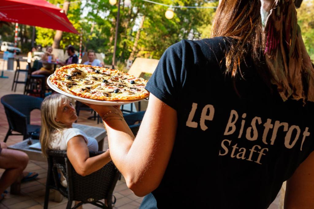 Photo de la galerie de l'établissement Camping la Sousta****, à Remoulins