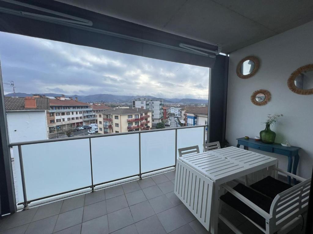 Kobentu Berri by Smiling Rentals 6