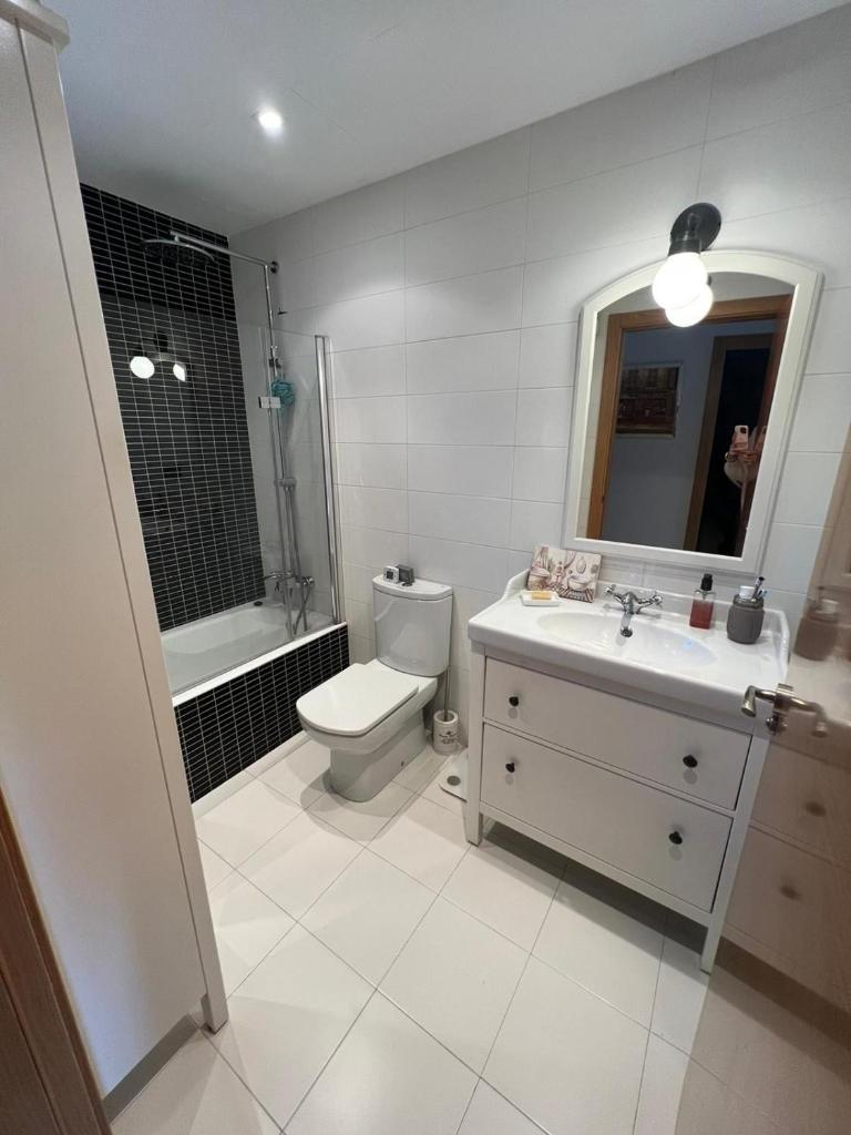 Kobentu Berri by Smiling Rentals 8