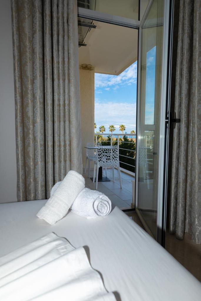 Seaview Apartments 2