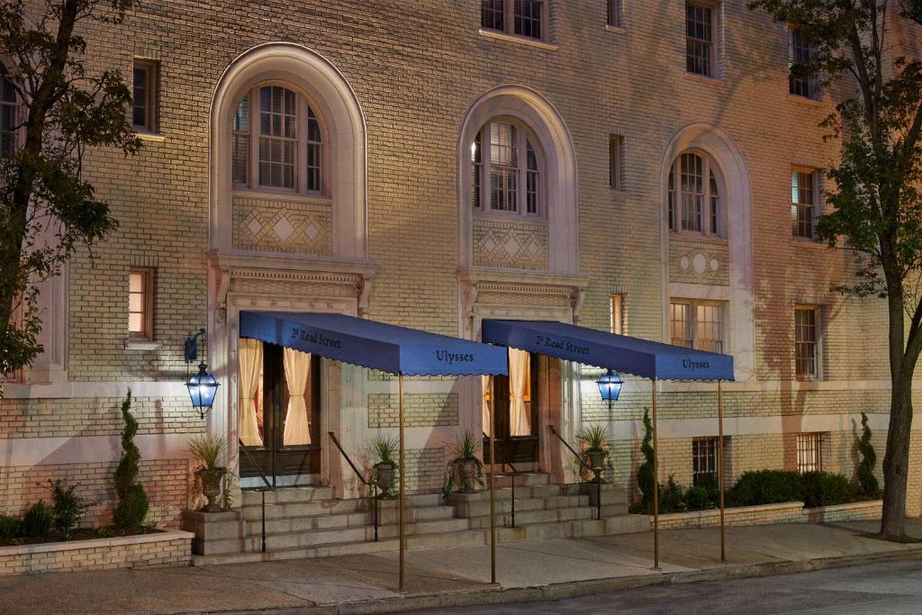 Ulysses, an Ash Hotel Image