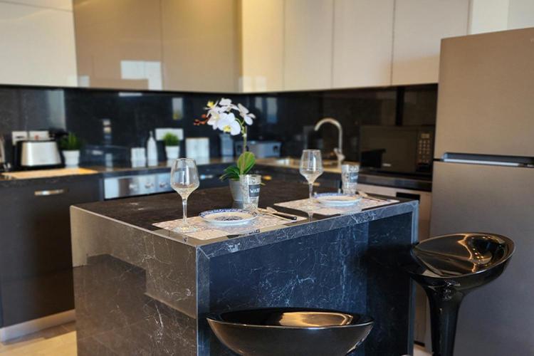 Prime Beachfront Apartment on Larnaca Finikoudes 4