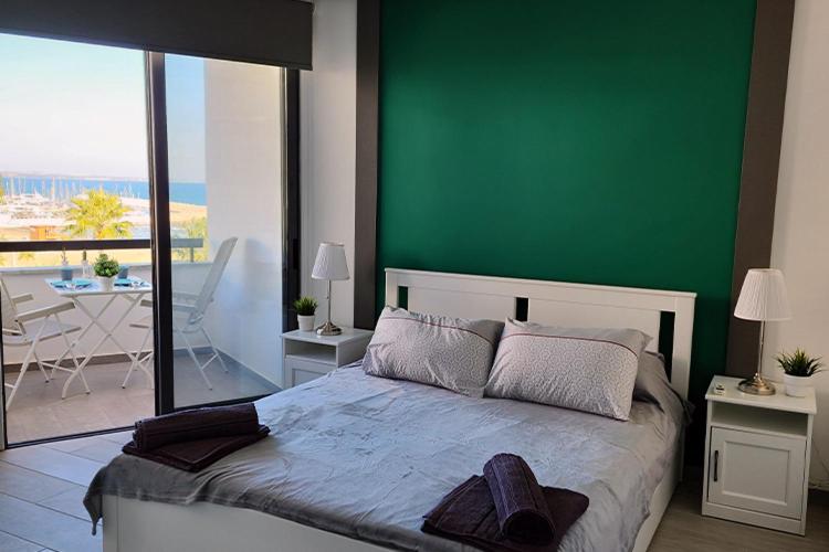 Prime Beachfront Apartment on Larnaca Finikoudes 6