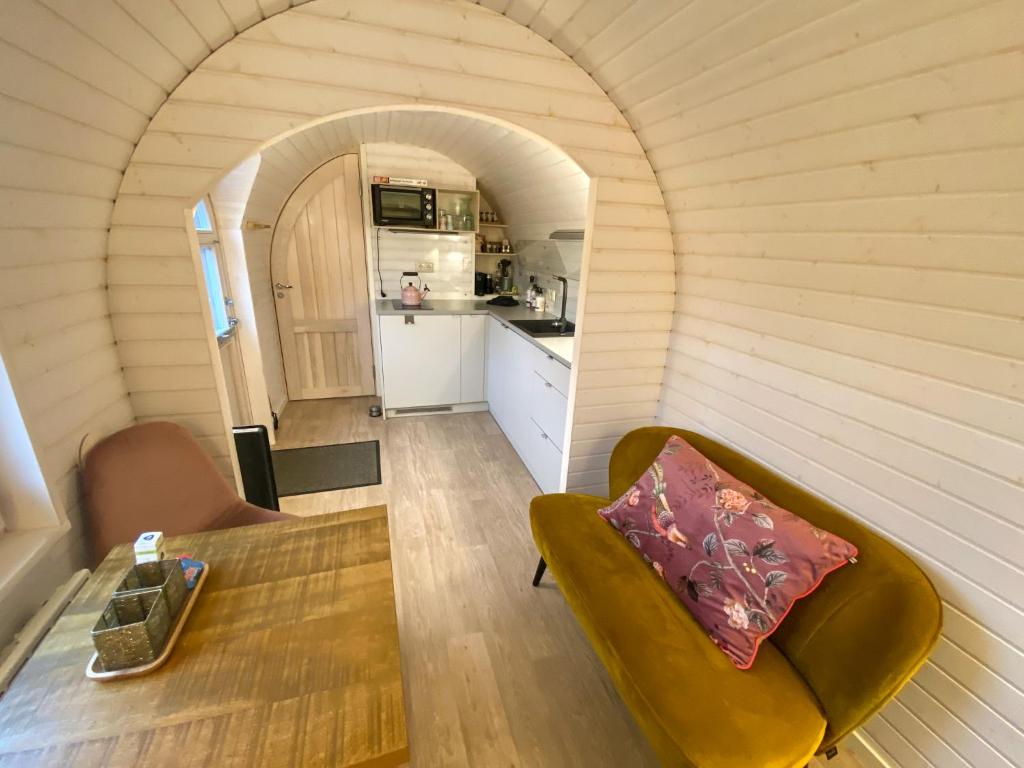 Bed & Wellness Pigs and Pillows with private hottub and sauna and tandembike rental included in price near Amsterdam 4