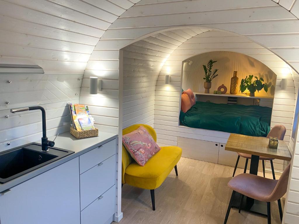 Bed & Wellness Pigs and Pillows with private hottub and sauna and tandembike rental included in price near Amsterdam 2