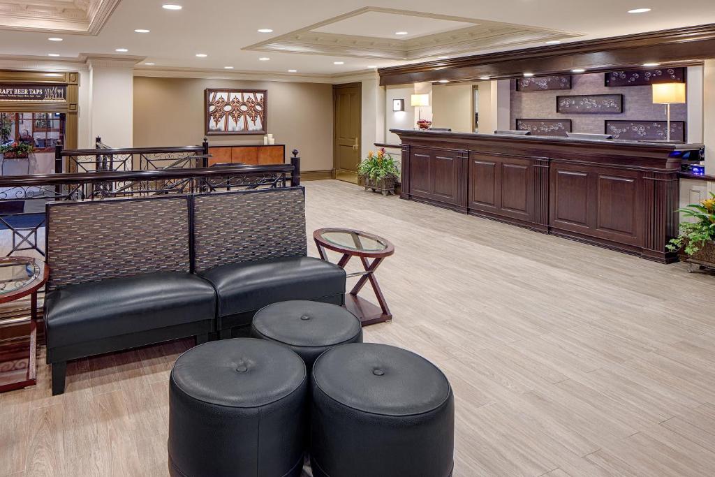Wyndham New Orleans French Quarter Image