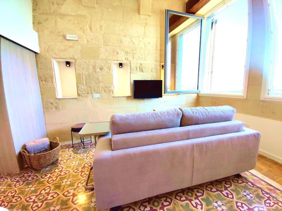 Port 531 Savynomad Harbour Residences Valletta wow Views 5