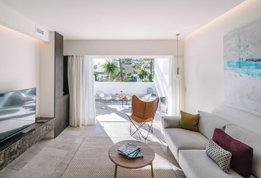 Puente Romano Beach Suites - private apartaments 8