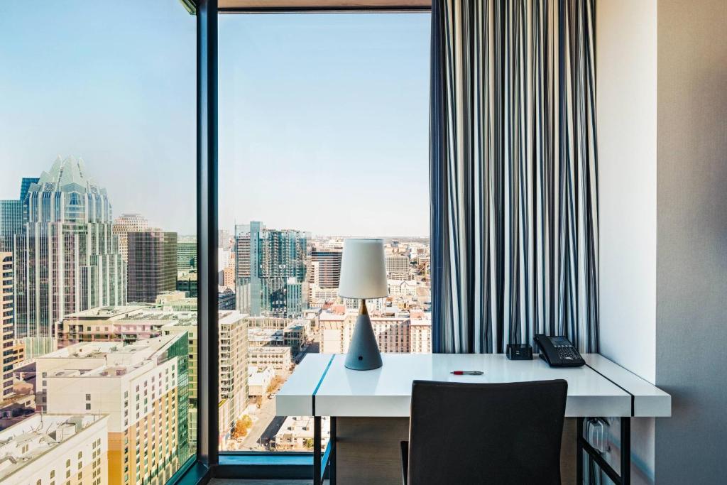 Austin Marriott Downtown Image
