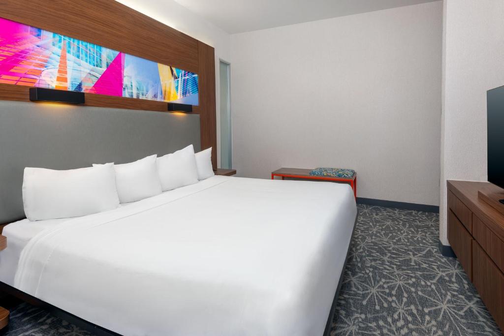 Aloft Orlando Downtown Image