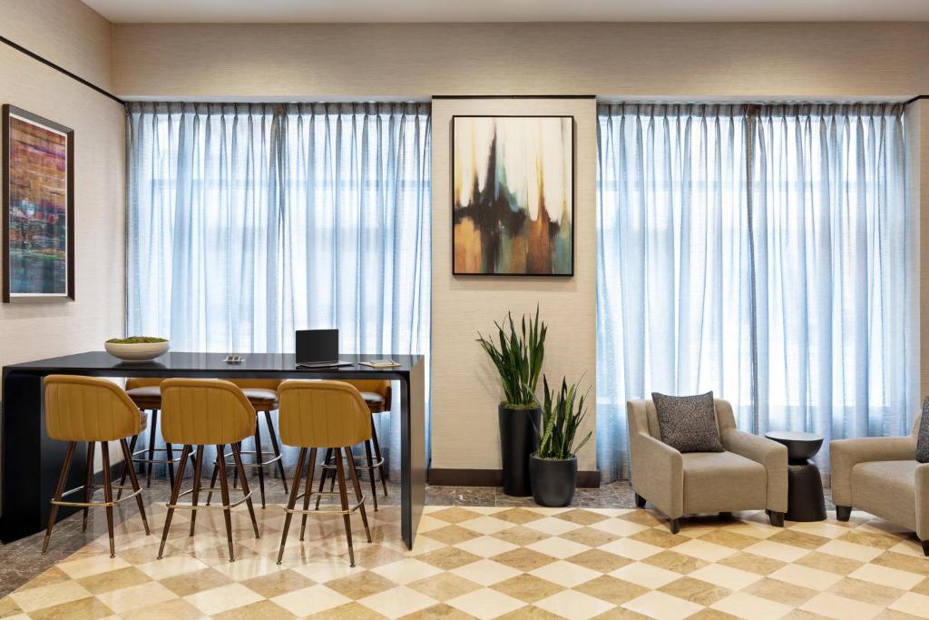 Crowne Plaza Cleveland at Playhouse Square, an IHG Hotel Image