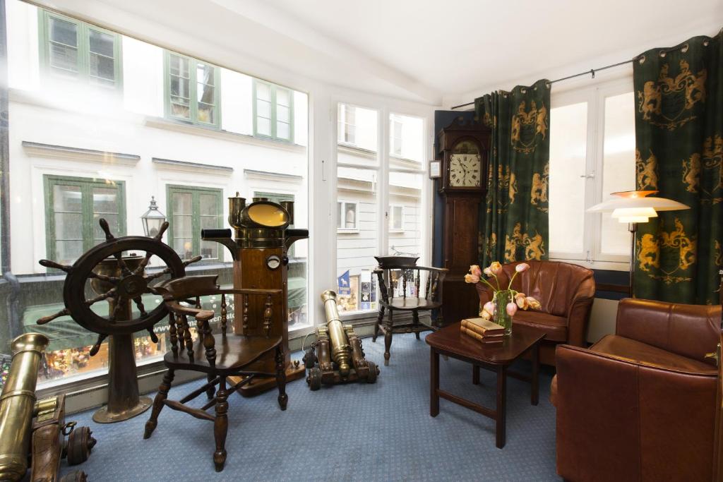 Lord Nelson Hotel Image