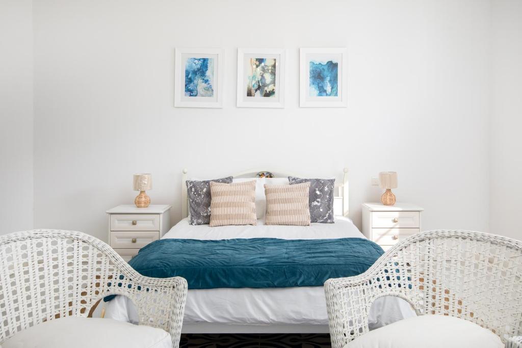 Chic, Stylish Traditional Townhouse with Terrace - St. Paul’s Bay 2