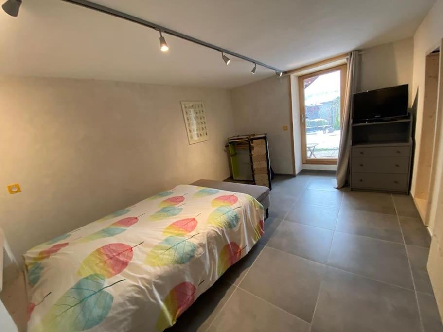 Dans hameau, près des pistes logement de plein pied au calme 2