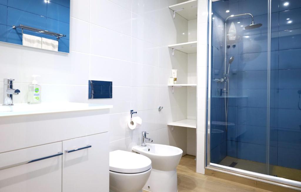 Lisboa Intendente 3Bedroom Apartment with Balcony 8