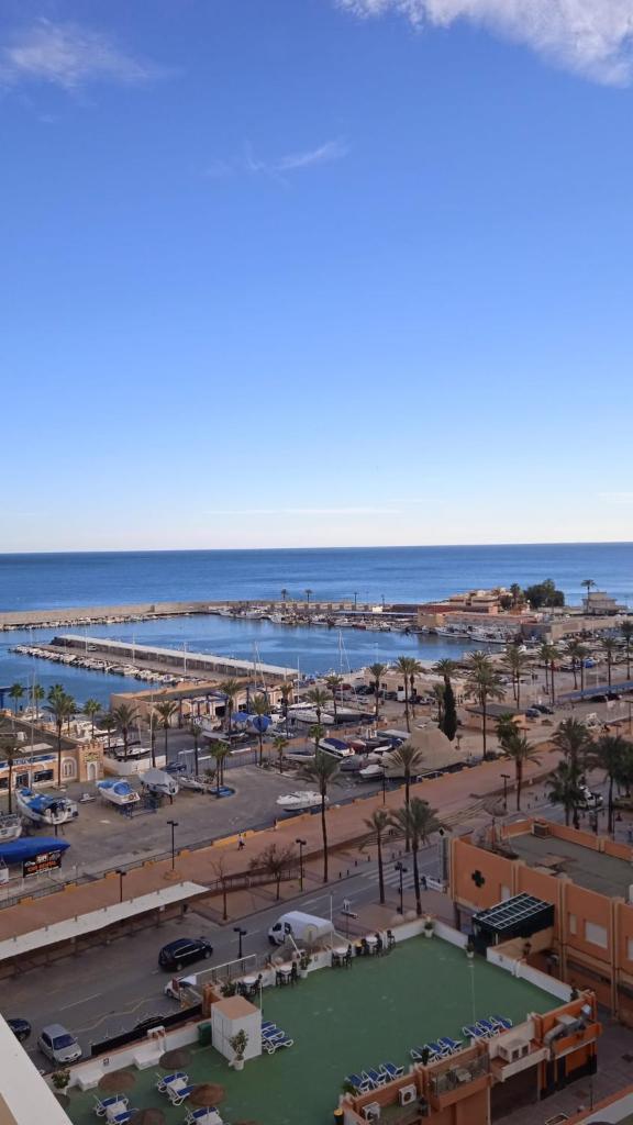 Estudio 1ª linea vista mar planta 10 -30 PYR Fuengirola 6