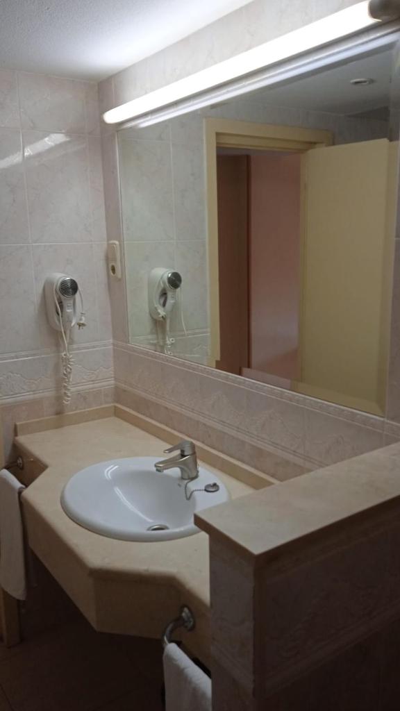 Estudio 1ª linea vista mar planta 10 -30 PYR Fuengirola 3