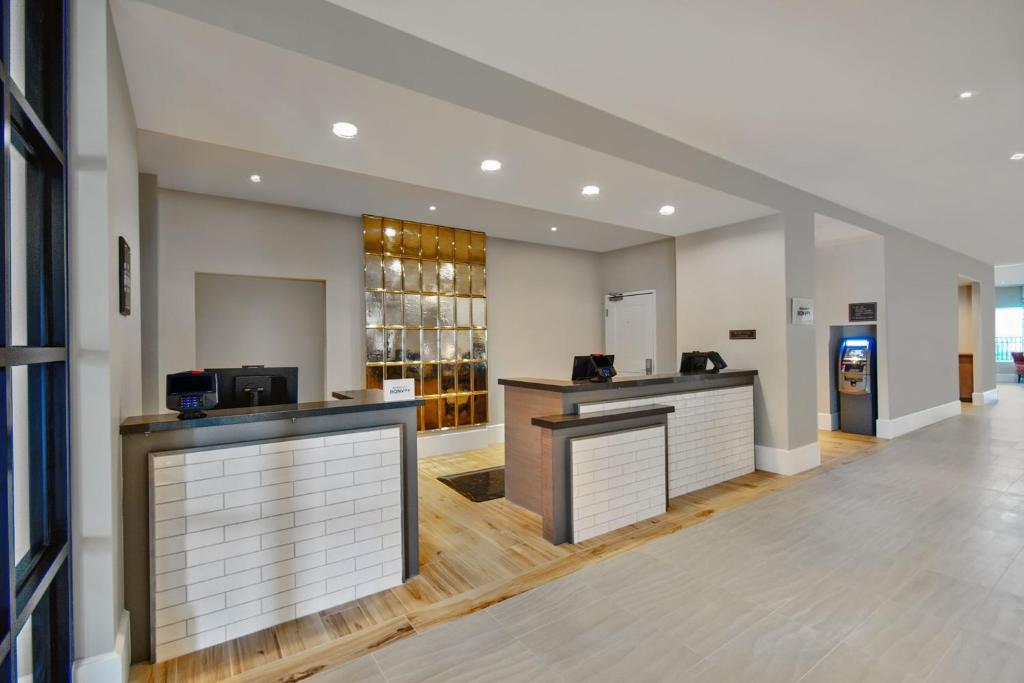 Residence Inn by Marriott Orlando at FLAMINGO CROSSINGS Town Center Image