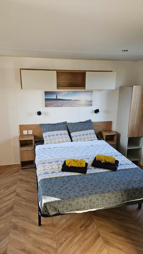 Photo de la galerie de l'établissement Spacieux mobilhome N°4, 2ch tout confort, à Gastes