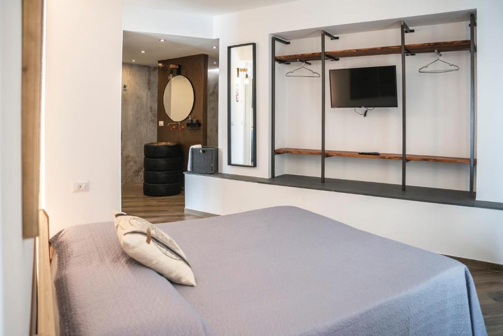 Vespa Apartments 2