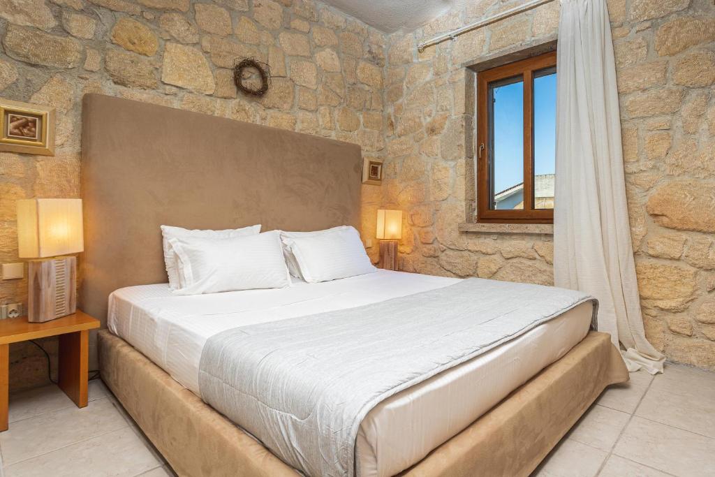 Pure White Suite Elani 8
