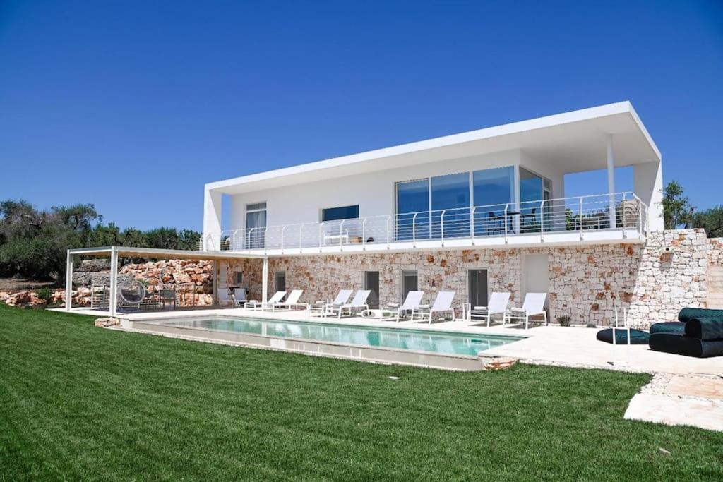 Villa Panitria with Infinity Pool