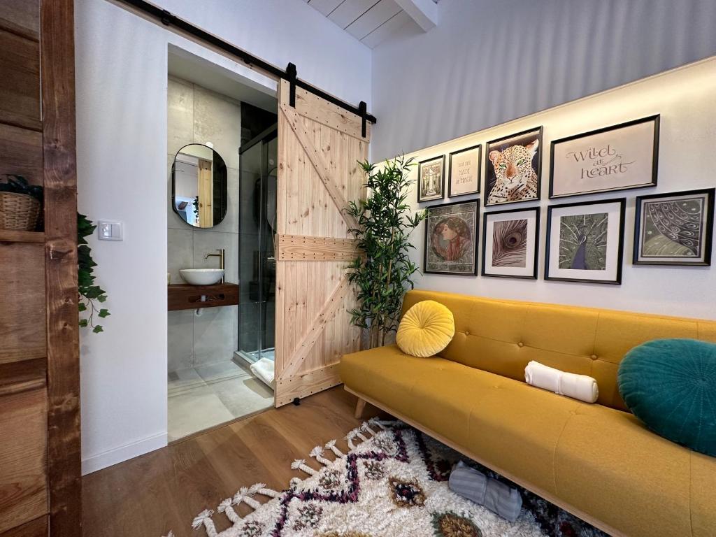 Estoril Tiny Home 5 Minutes From the Beach 1