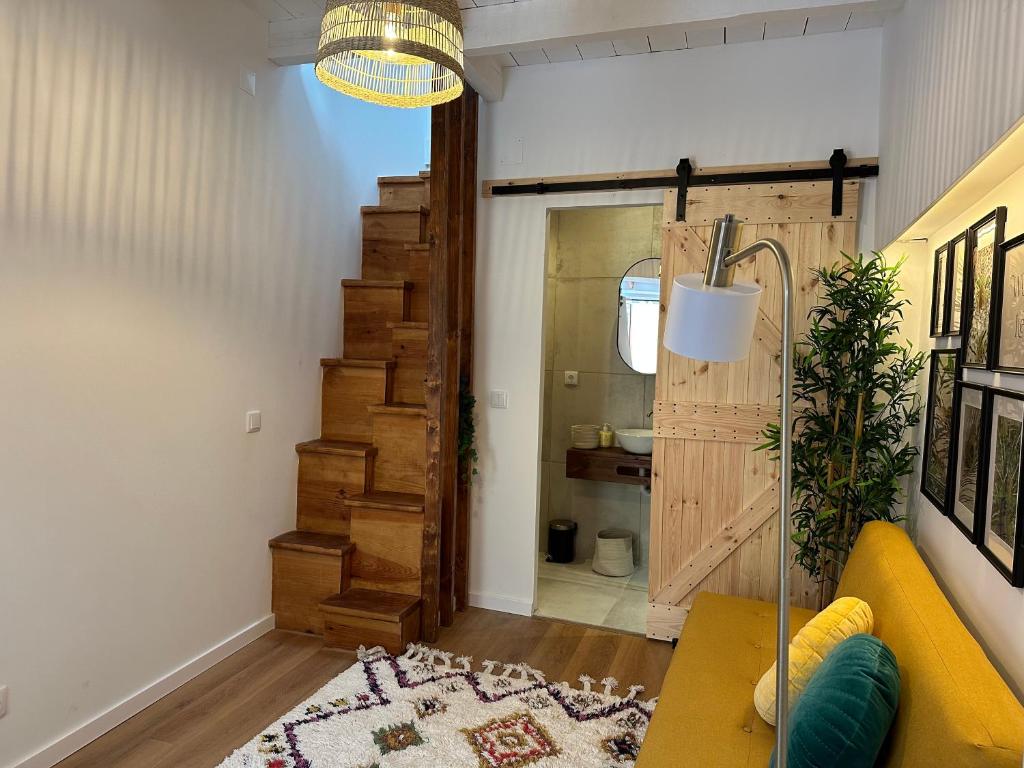 Estoril Tiny Home 5 Minutes From the Beach 3