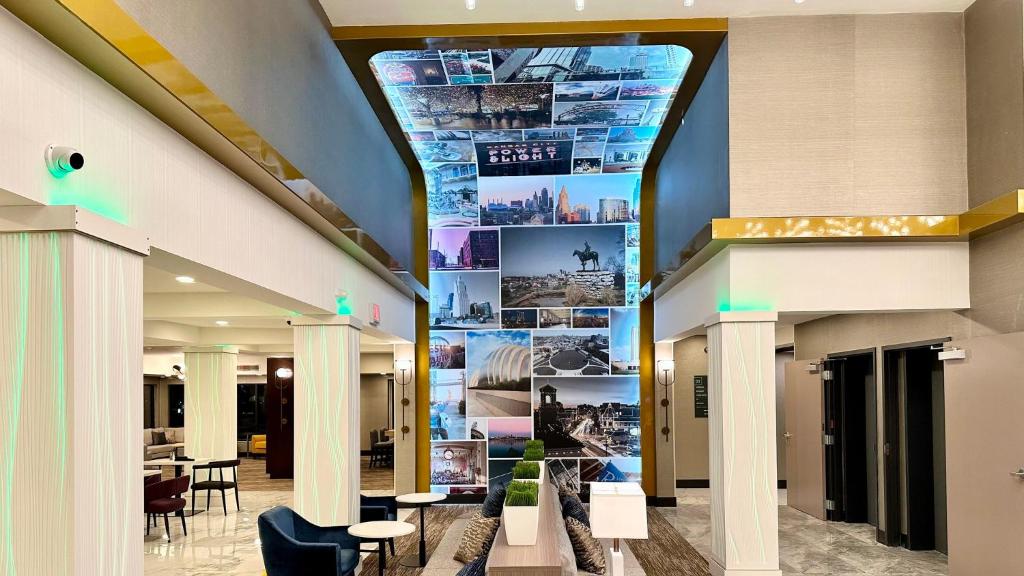 Holiday Inn - Kansas City - Downtown, an IHG Hotel Image