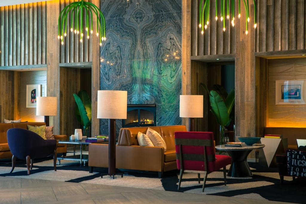 Kimpton Hotel Palomar Phoenix Cityscape, an IHG Hotel Image
