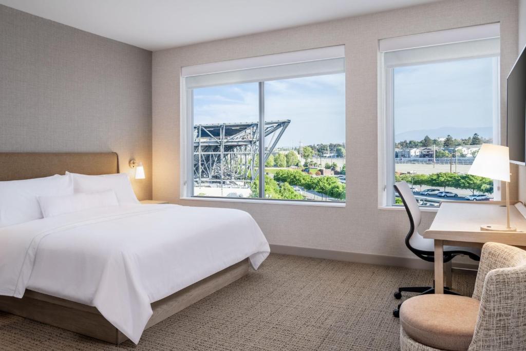 Element San Jose Airport Image