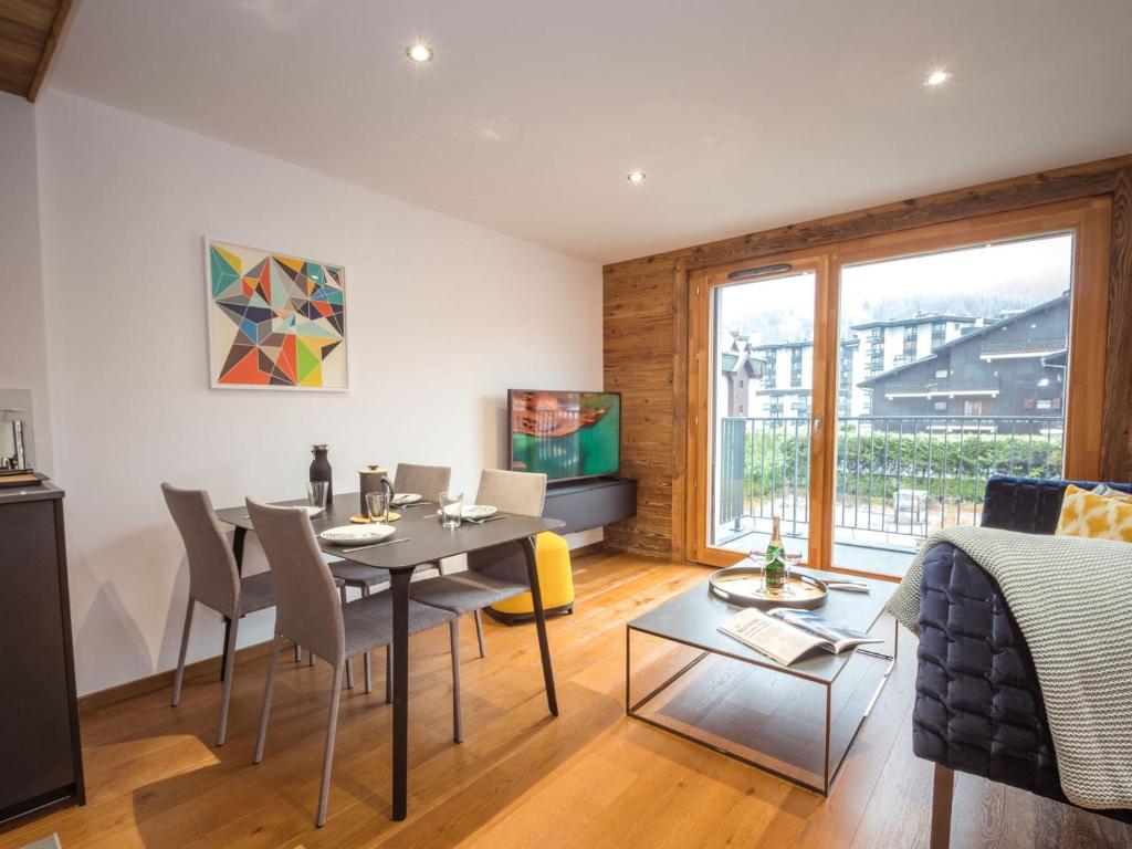 Appartement moderne avec balcon et parking à Chamonix - FR-1-343-220