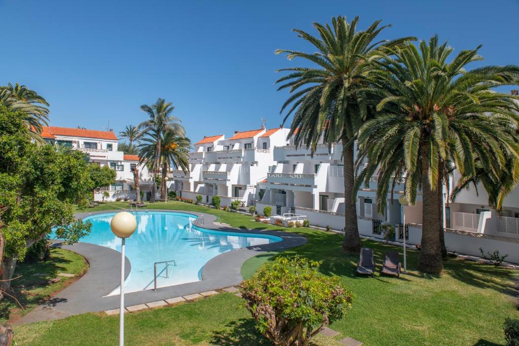 Apartamentos Los Rosales 8