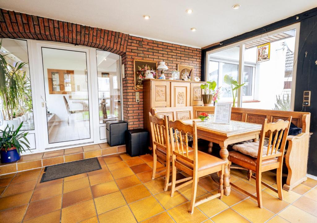 110qm Apartment mit Garten, Grill, Kamin, Parkplatz & 5 Betten 6