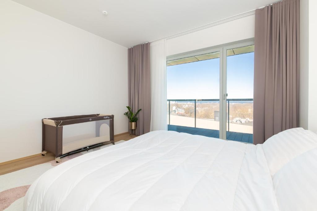 4bdr Modern and Stylish Apartment near Kadriorg with Free Parking 2