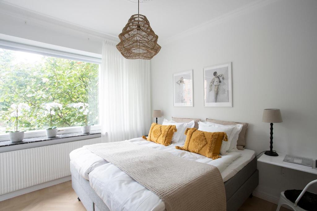 WOW, Föreningsgatan 9 8