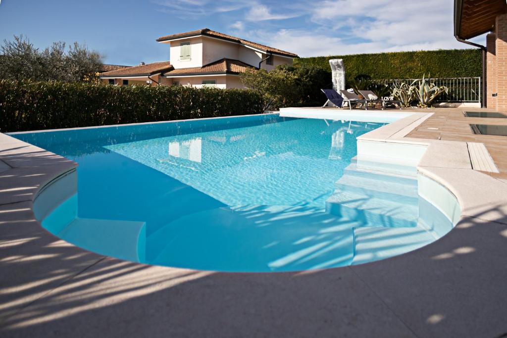 Photo de la galerie de l'établissement VILLA LOVE - Regarda Travel, à Lazise 42 autres photos