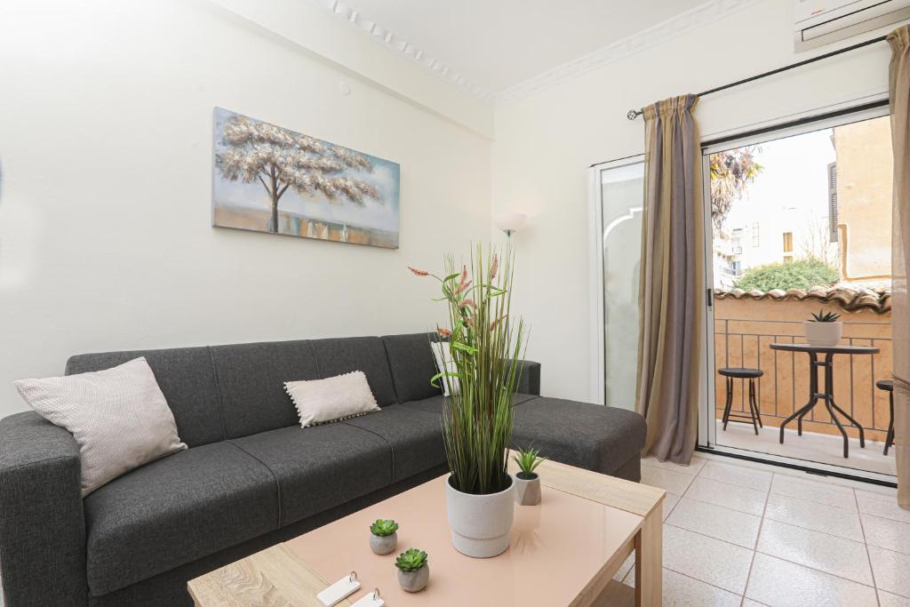 Dafnis City Apartment 8