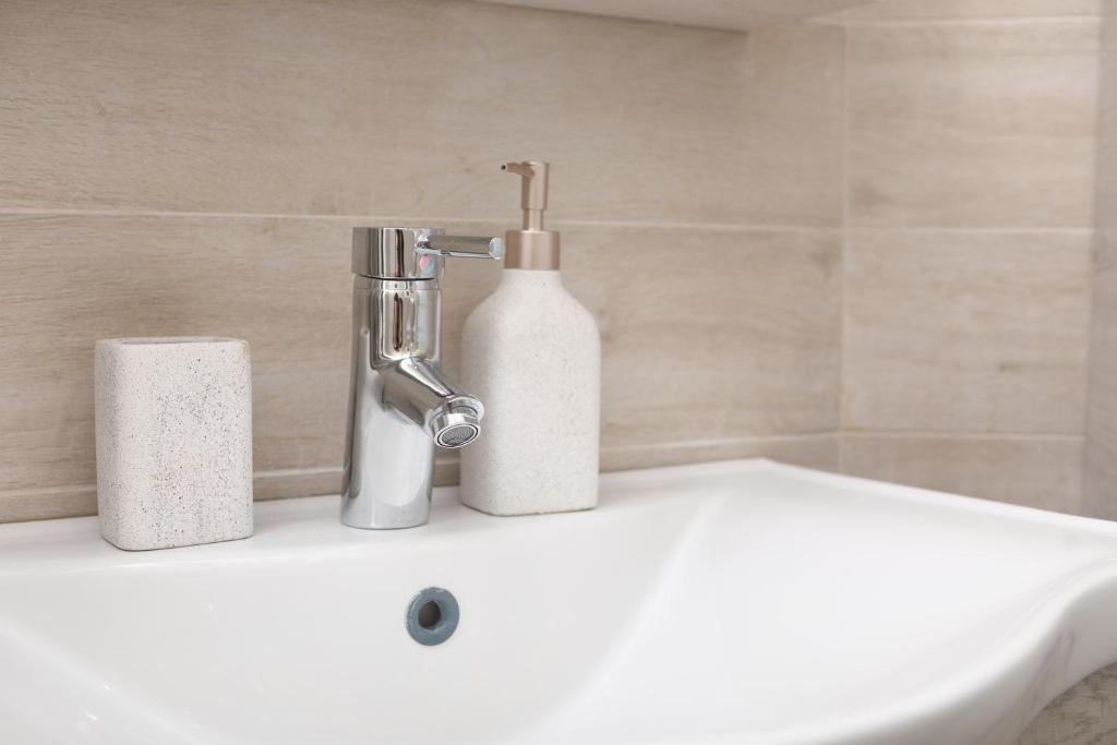 Dafnis City Apartment 7