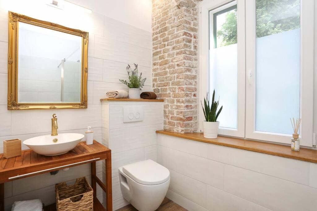 Monfrina 1, luxury Old Town apartment near beach 6