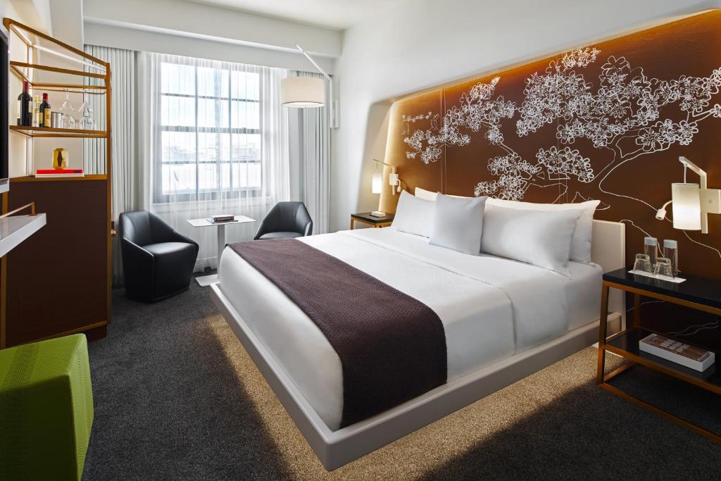 Hotel Washington Image