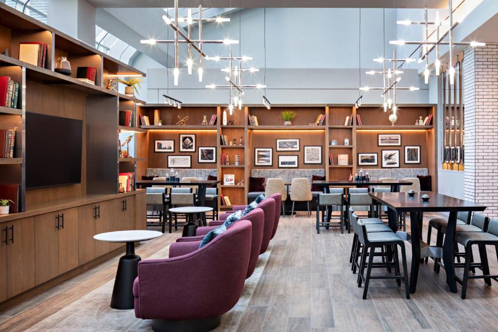Sheraton Dallas Hotel Image