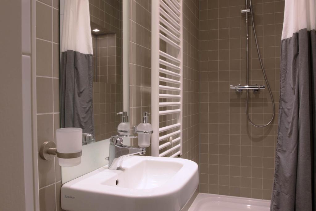 Amsterdam Canal Suites 7