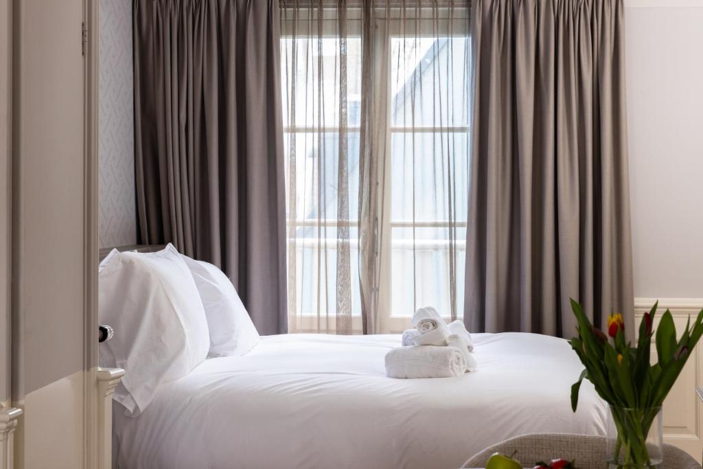 Amsterdam Canal Suites 4