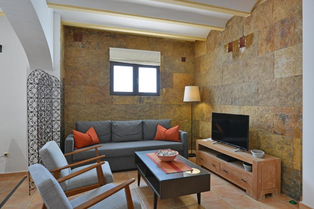 Casa Sèquia by NRAS 4