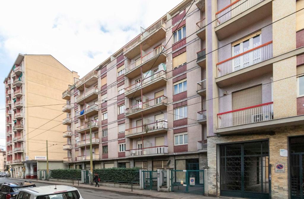 GuestHost - Vanchiglia Sunny Flat 6