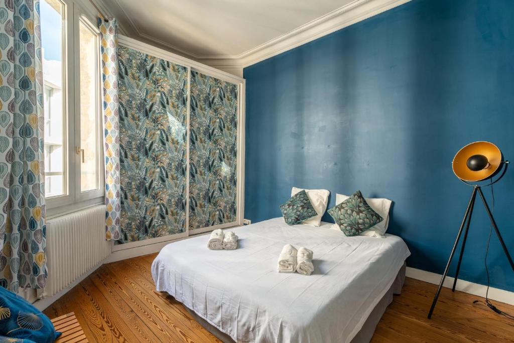Large bright duplex in Bordeaux 5